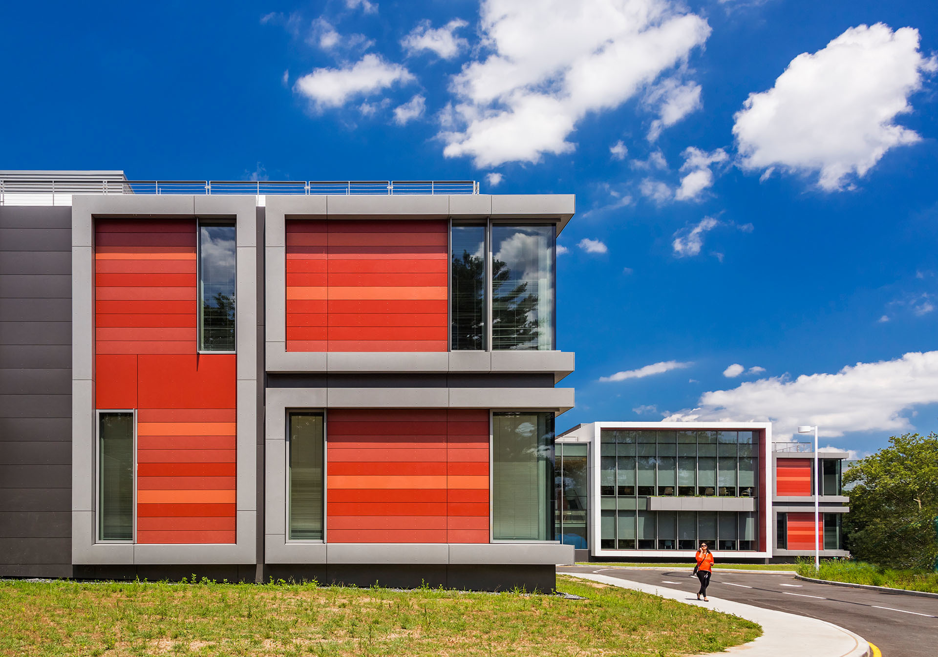Zucker Hillside Behavioral Health Pavilion, Location: Glen Oaks NY, Architect: Ennead Architects