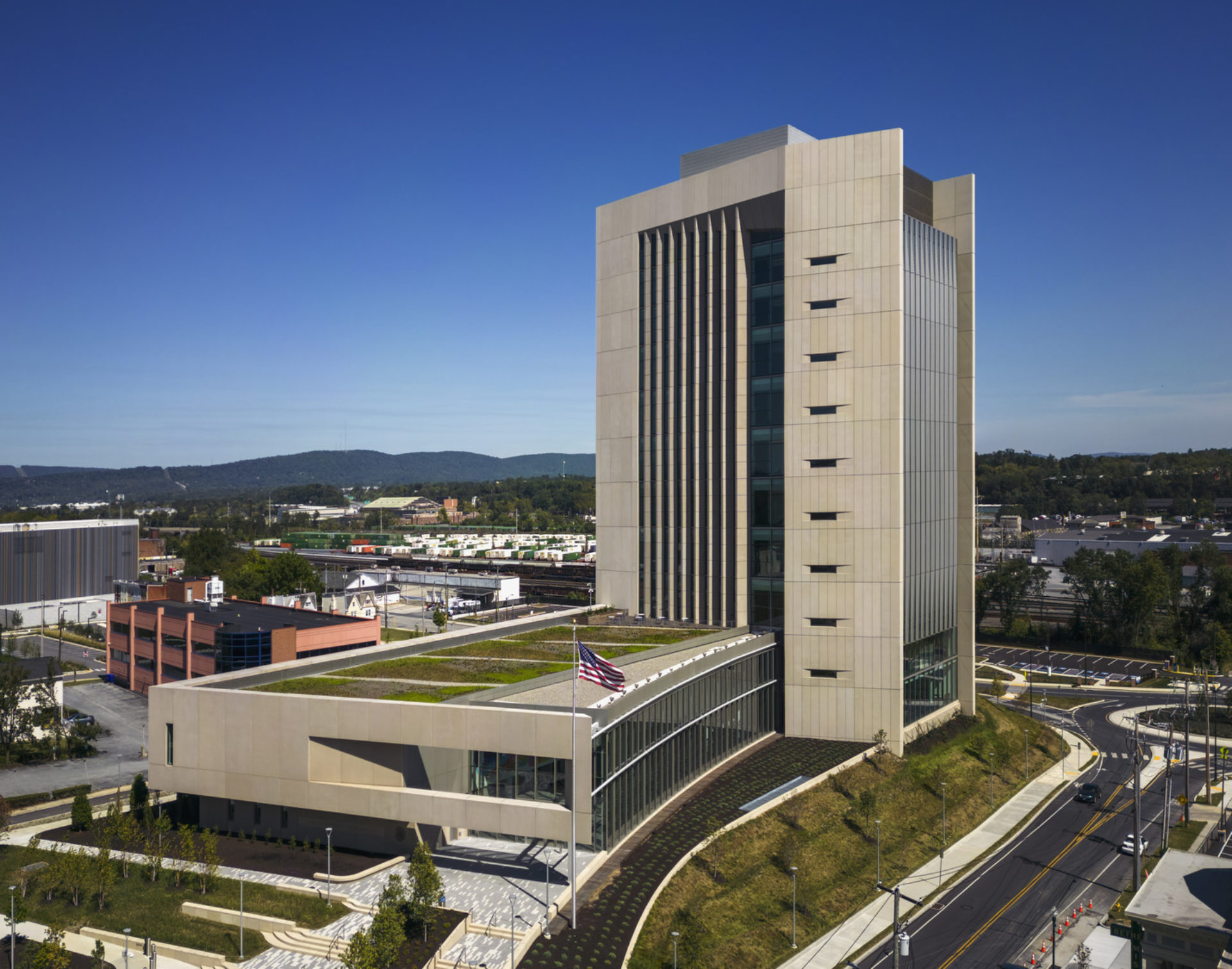 Ennead-1629-GSA-Harrisburg-Rambo-Courthouse-01-FinalExtPhoto-0013_medium