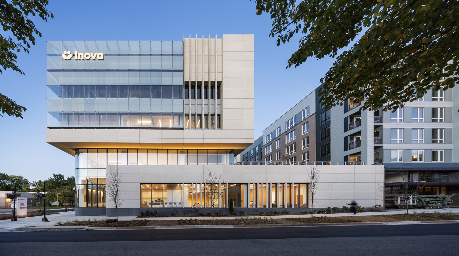 Ennead-2029-Inova-Oakville-at-Potomac-Yards-01-FinalExtPhoto-0003_N2_medium